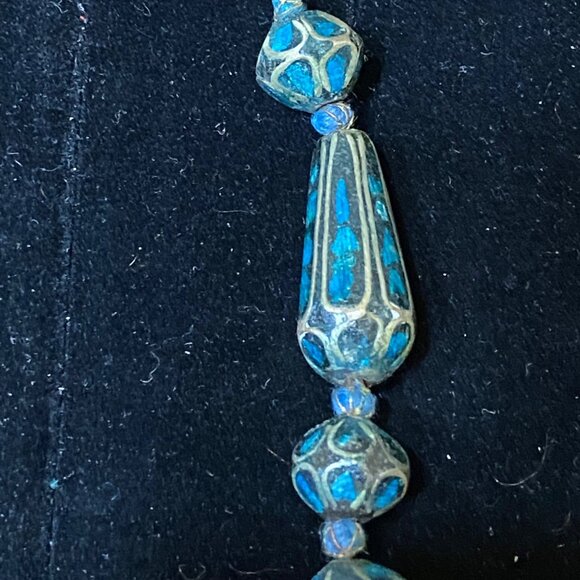 Vintage Blue Mosaic Beaded Necklace With Circular Pendant & Toggle Clasp - Picture 6 of 13